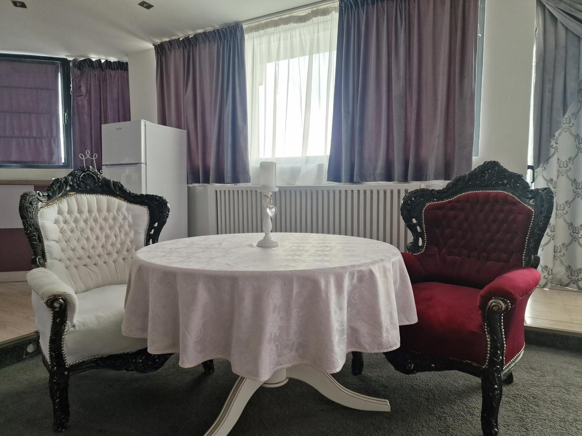 Hotel Jolie Apartments Gałacz Zewnętrze zdjęcie
